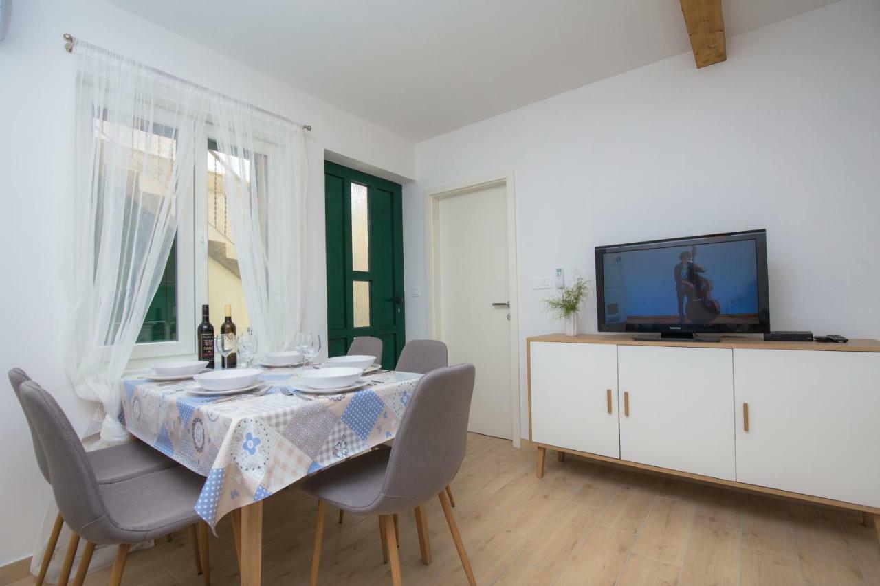Apartment Rita Primošten Buitenkant foto